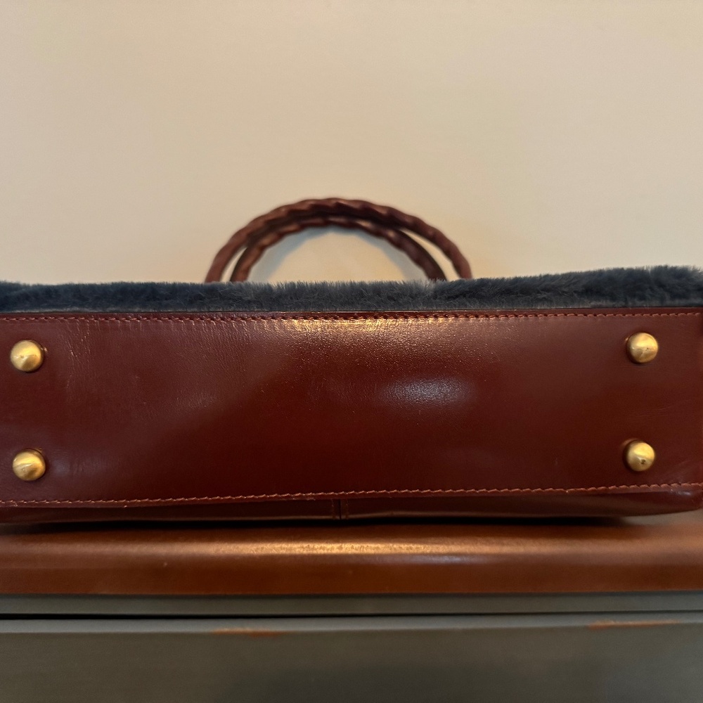 NWT: Patricia Nash two toned adjustable strap crossbody - Picture 2 of 4